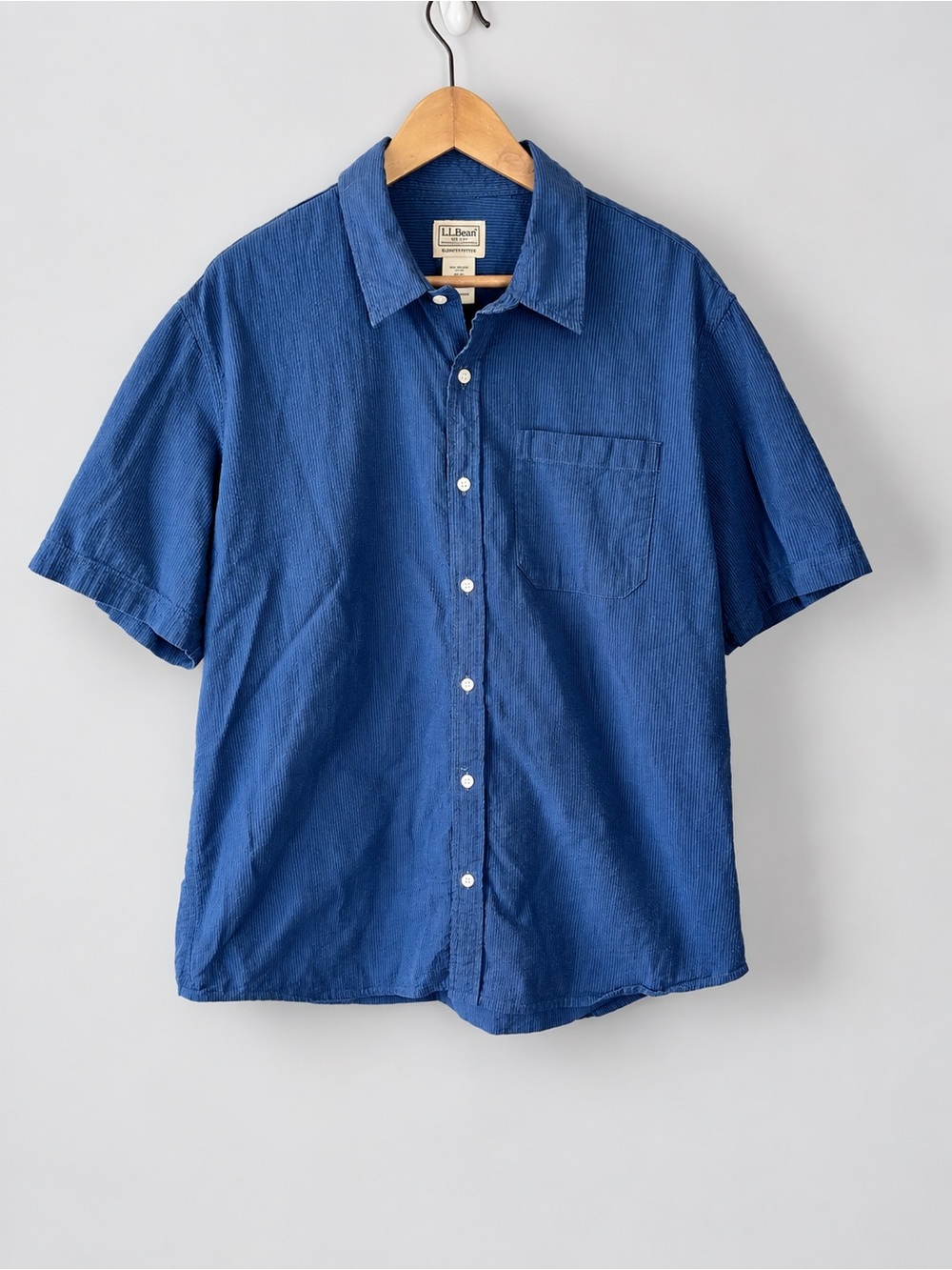 LL Bean Men’s Short Sleeve Button Down Shirt Blue Size Large 100% Organic Cotton